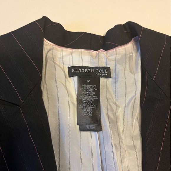 Kenneth Cole Blazer black with pink pin striped Fitted Size 12 - Picture 2 of 9